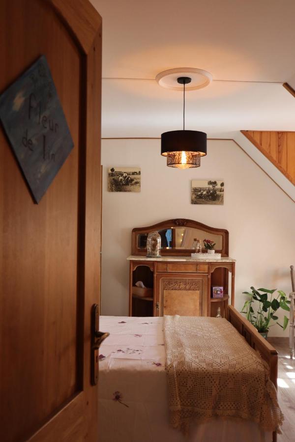 Kleene Geluk - Chambres Et Table D'Hotes Saint-Jans-Cappel Εξωτερικό φωτογραφία